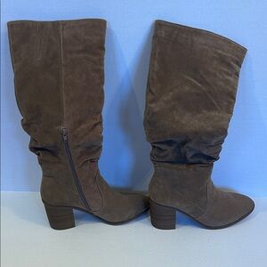 Universal Thread Dark Brown Heeled Boots